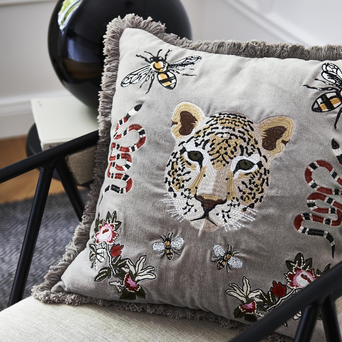 Anguis cushion cover 45x45 cm simply taupe – image 2