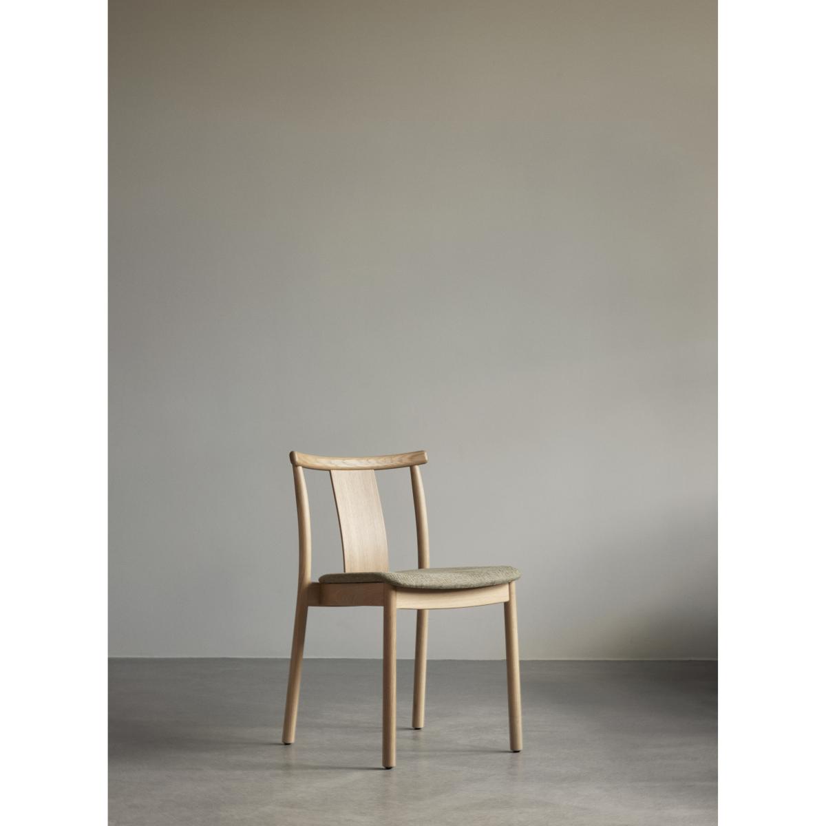 Audo Copenhagen Merkur chair with cushion Oak-Hallingdal 0200 beige – image 5
