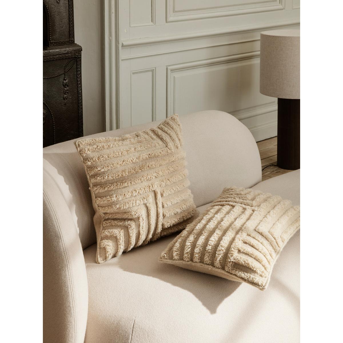 Crease cushion 40x60 cm Light Sand – image 2
