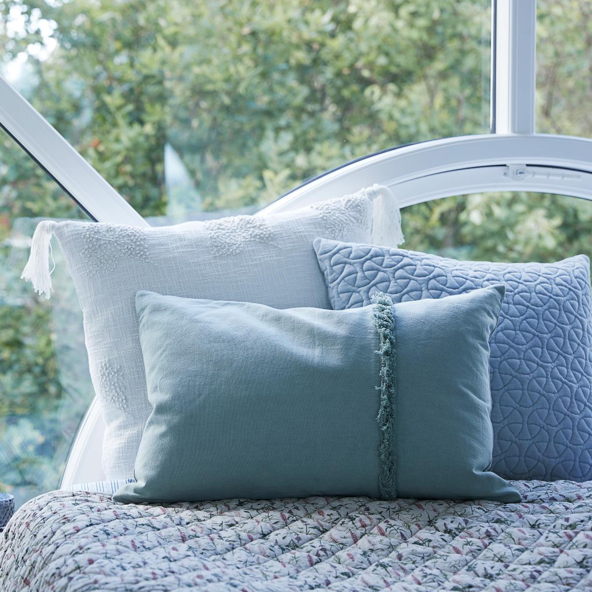 Monille cushion 40x60 cm Iceberg green – image 2