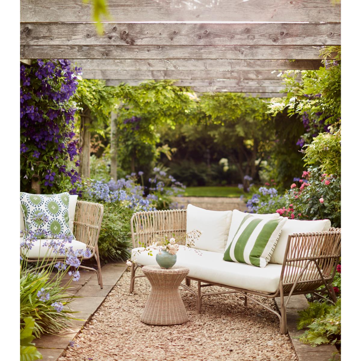 Huaca Outdoor Reversible Cushion - Putting Green – image 3