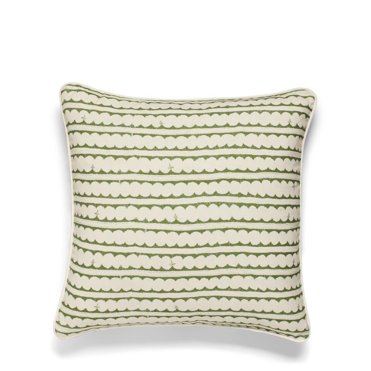 Huaca Outdoor Reversible Cushion - Putting Green – image 4