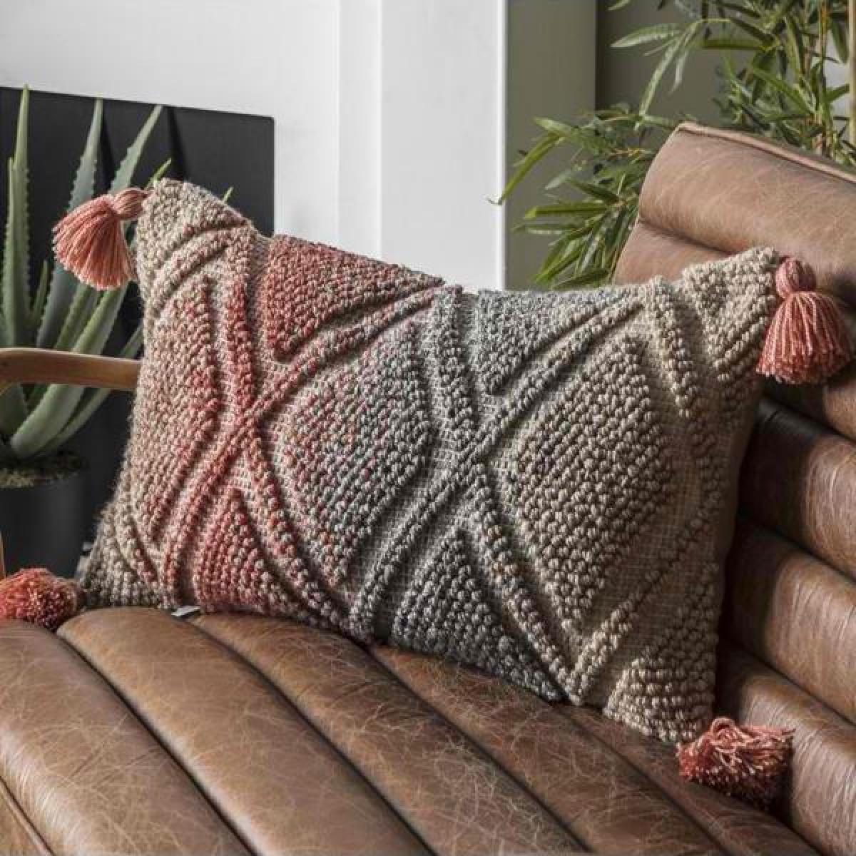 Gallery Interiors Ortega Ombre Cushion | Outlet – image 2