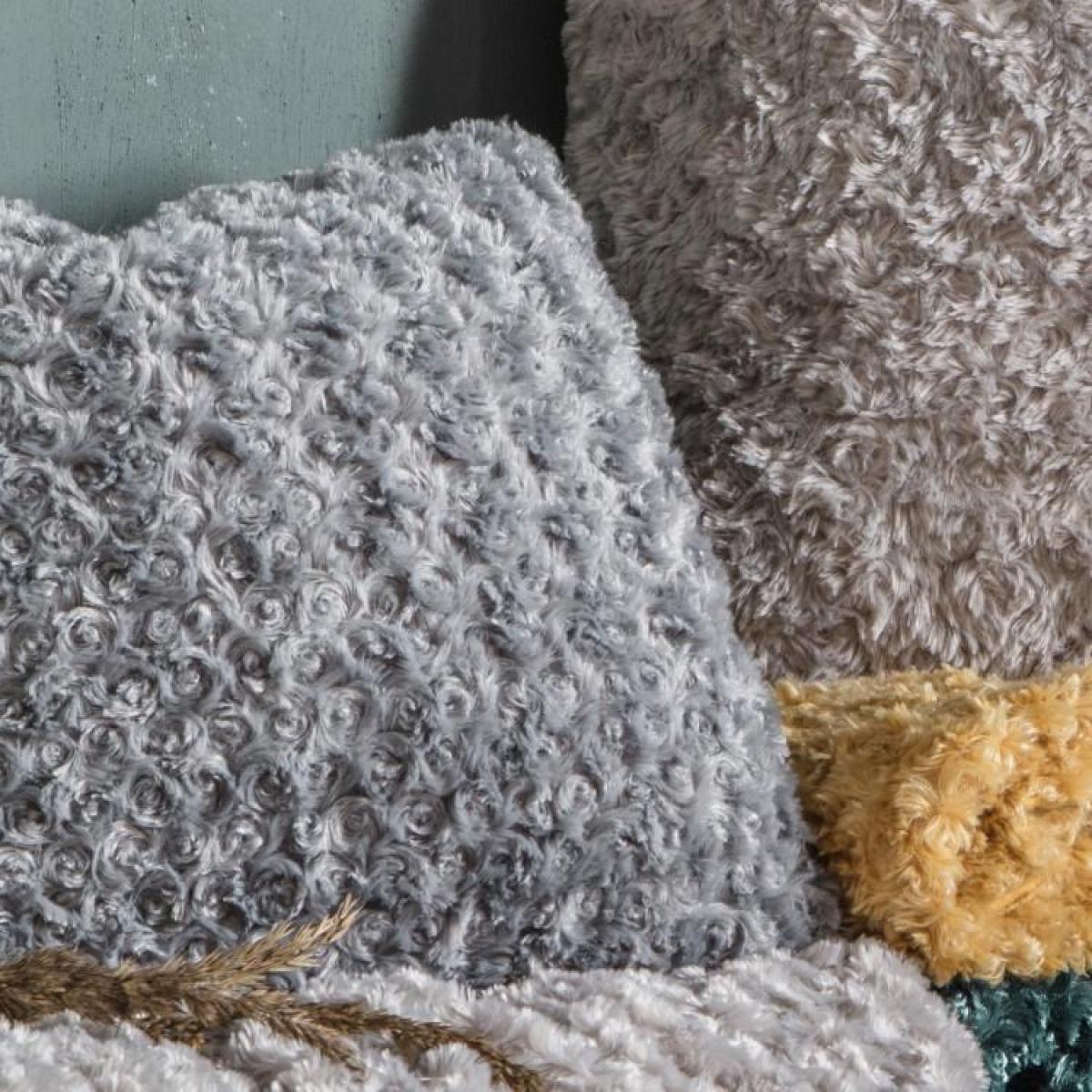Gallery Interiors Woodlander Faux Fur Cushion Mid Grey | Outlet / Mid Grey