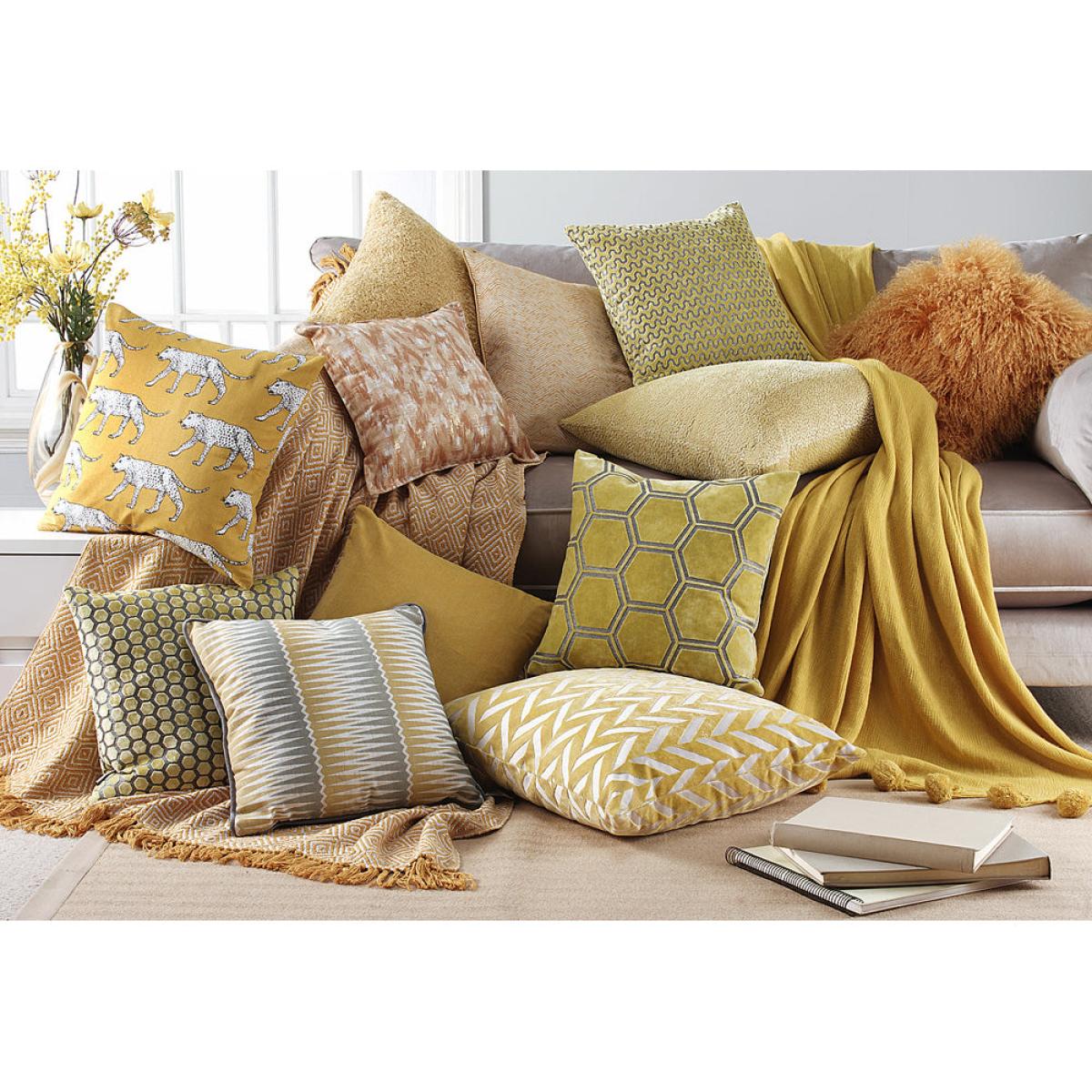 Malini Jorvik Cushion Olive / Large – image 2