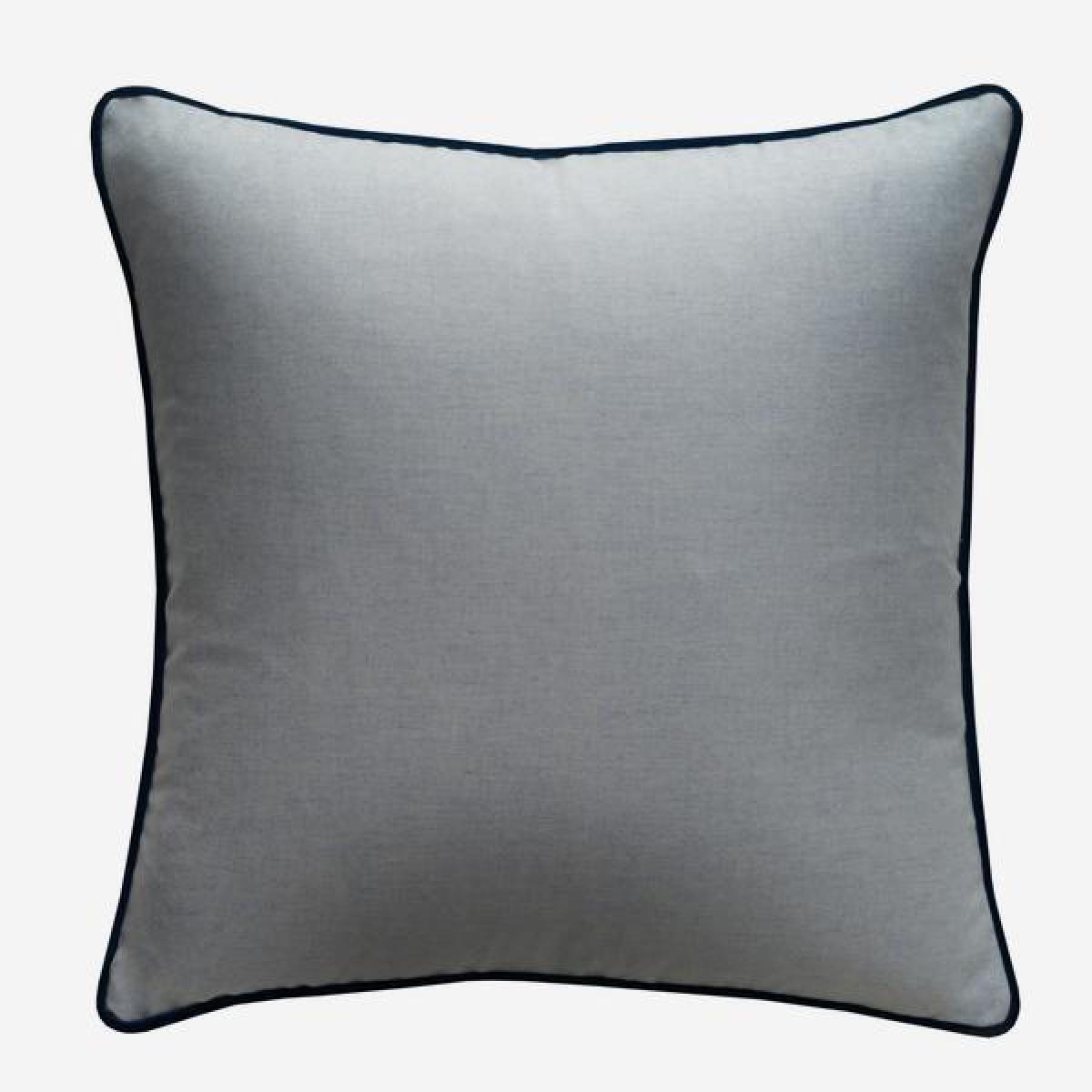 Andrew Martin York Cushion Powder – image 1