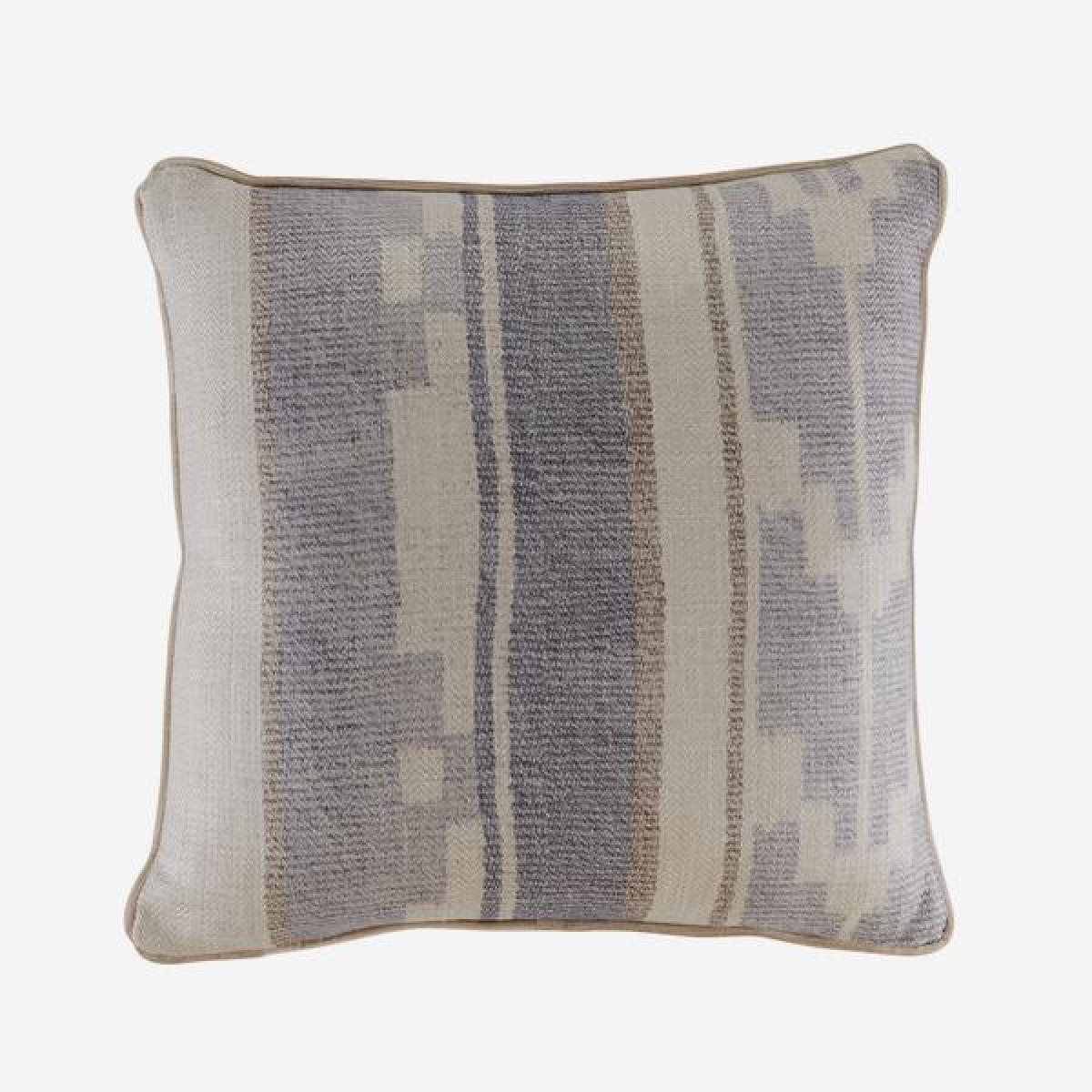 Andrew Martin Indus Cushion Cloud – image 1