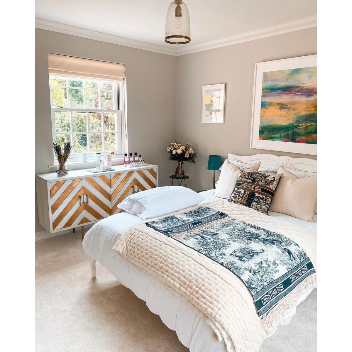Andrew Martin Trek Cushion Linen/Fasano Almond – image 4