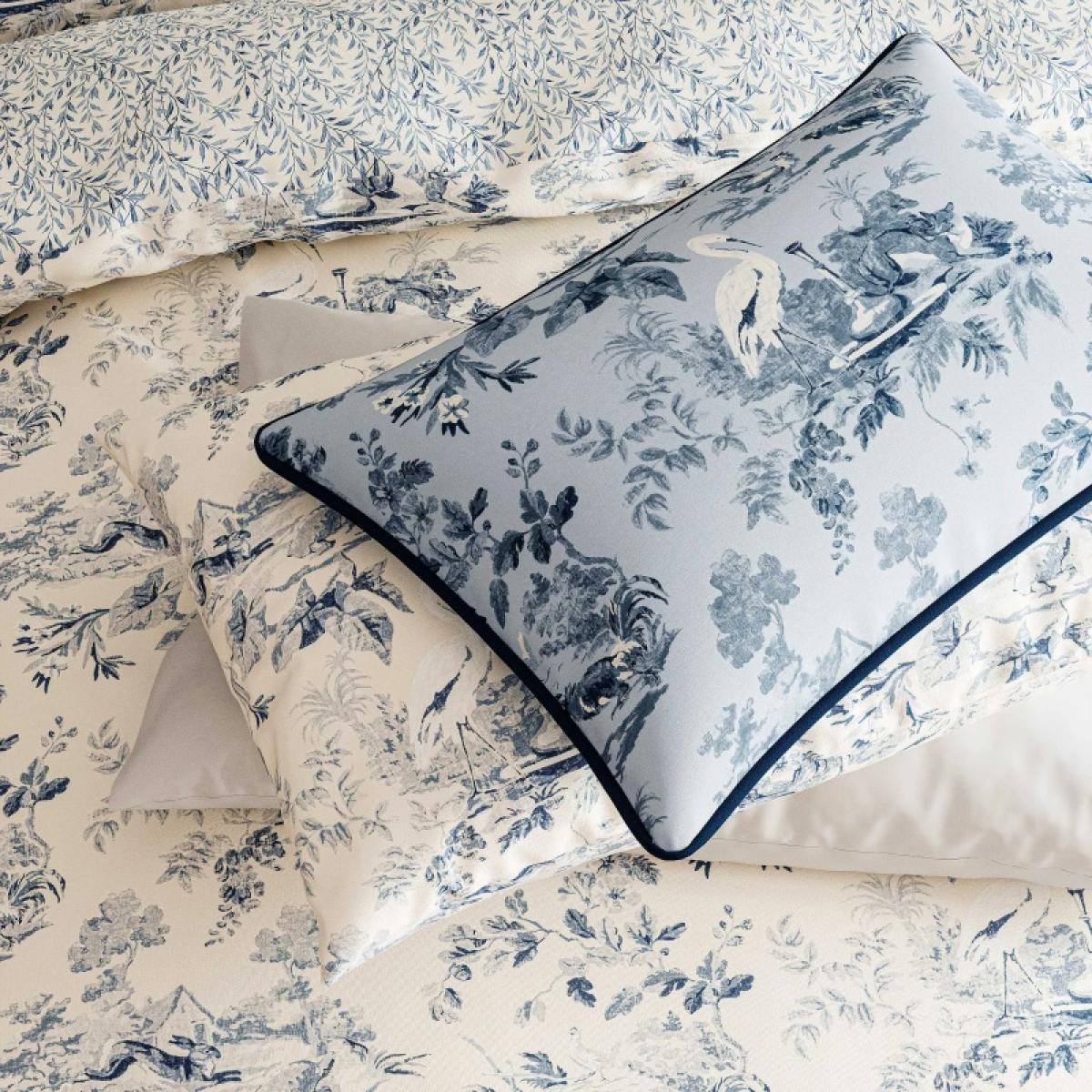 Sanderson Options Aesops Fables Cushion 50x30cm - Dove Blue – image 3