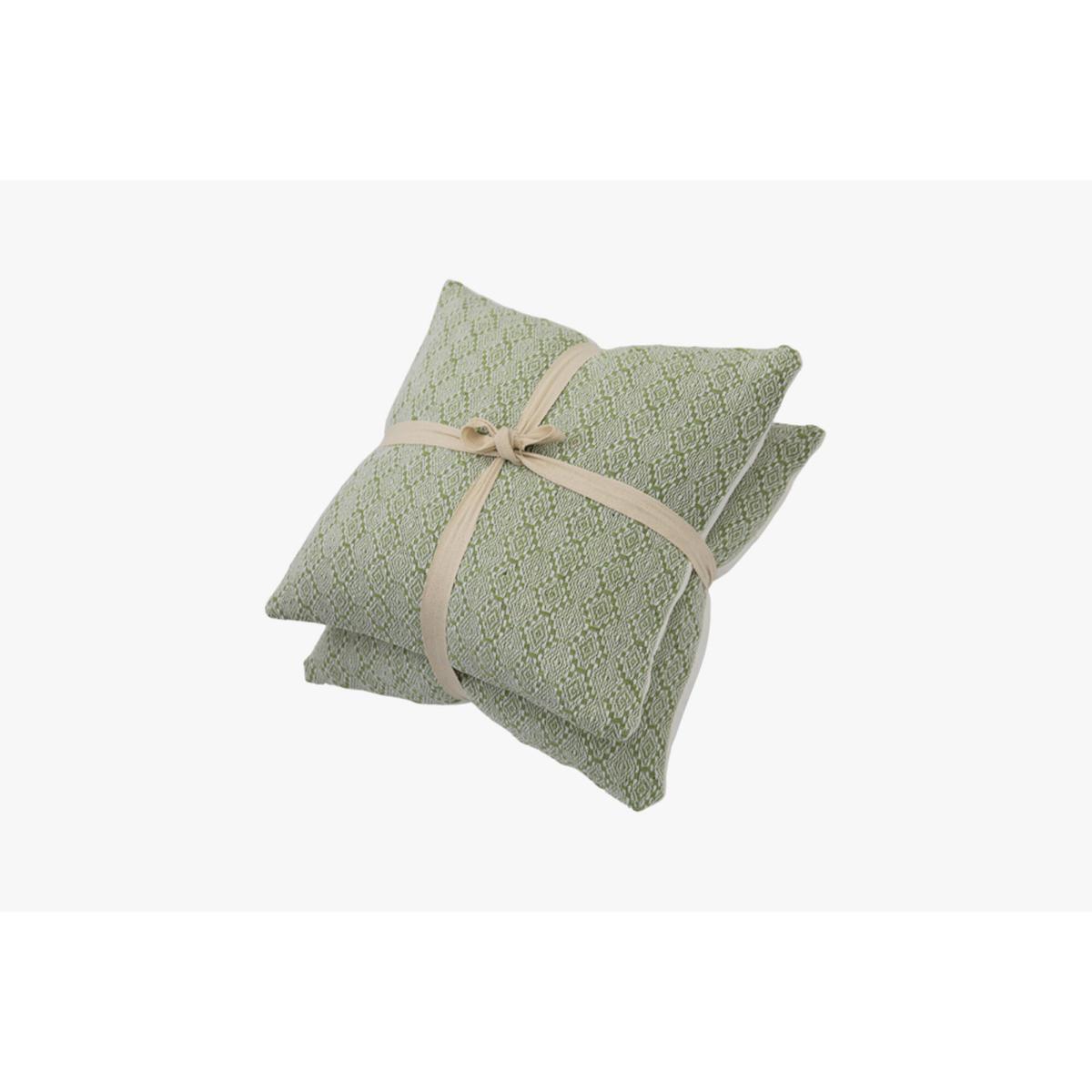 Nuzzler Diamond Cushion – image 3