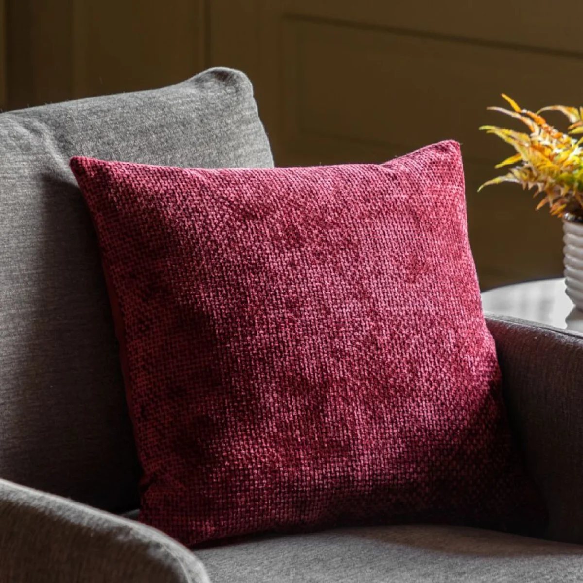 Velora Chenille Cushion in Merlot, Set of 2 – image 4