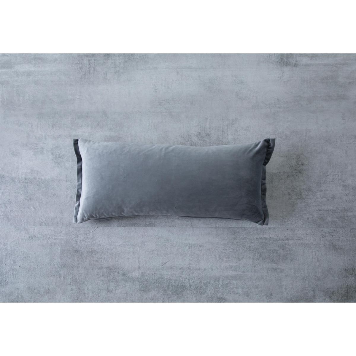 Betony Meadow Scene Cushion – image 3