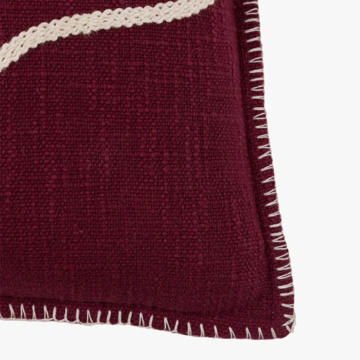Timeless Tidings Embroidered Noel Cushion – image 4