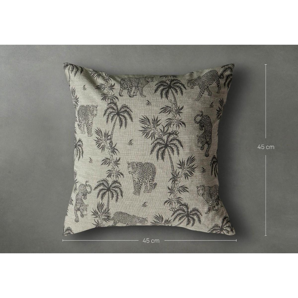 Aquin Monochrome Cushion – image 4