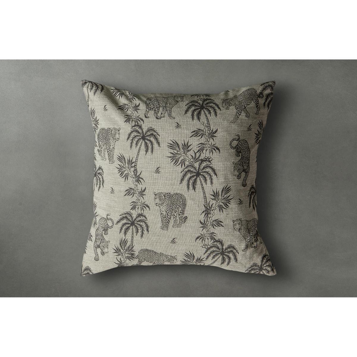 Aquin Monochrome Cushion – image 1