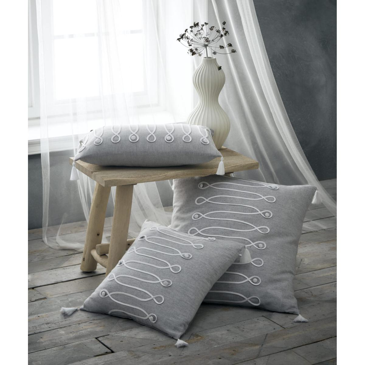 Portfolio Home Palazzo Filled Tassel Boudoir Cushion - Grey / 43cm – image 3