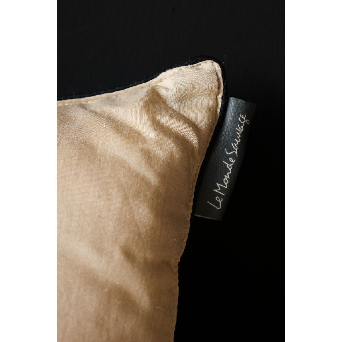 Minds Eye Silk Cushion – image 12