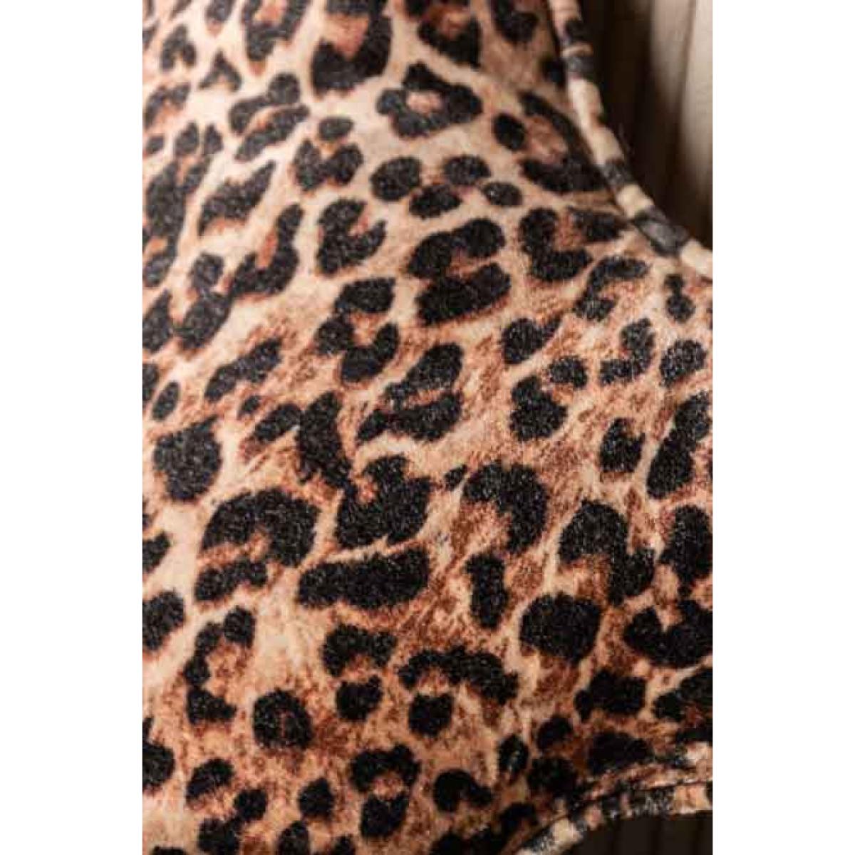 Velvet Star Cushion In Leopard Print – image 6