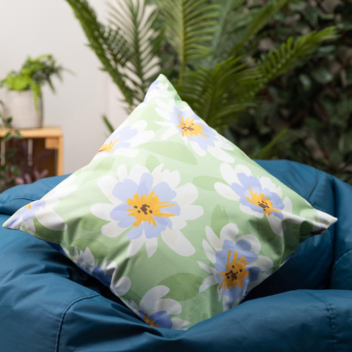 Veeva Meadow Outdoor Cushion - First Collection (Set of 4) - Navy – image 4