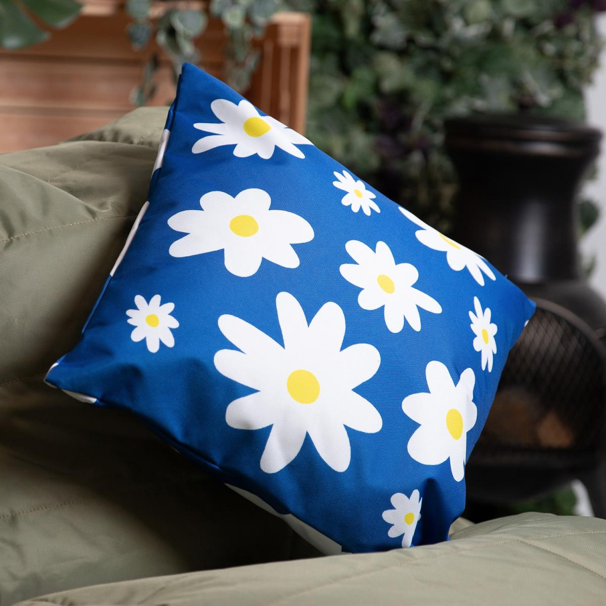 Cloud and Daisy Print Outdoor Cushion (Set of 2) - Blue – image 3