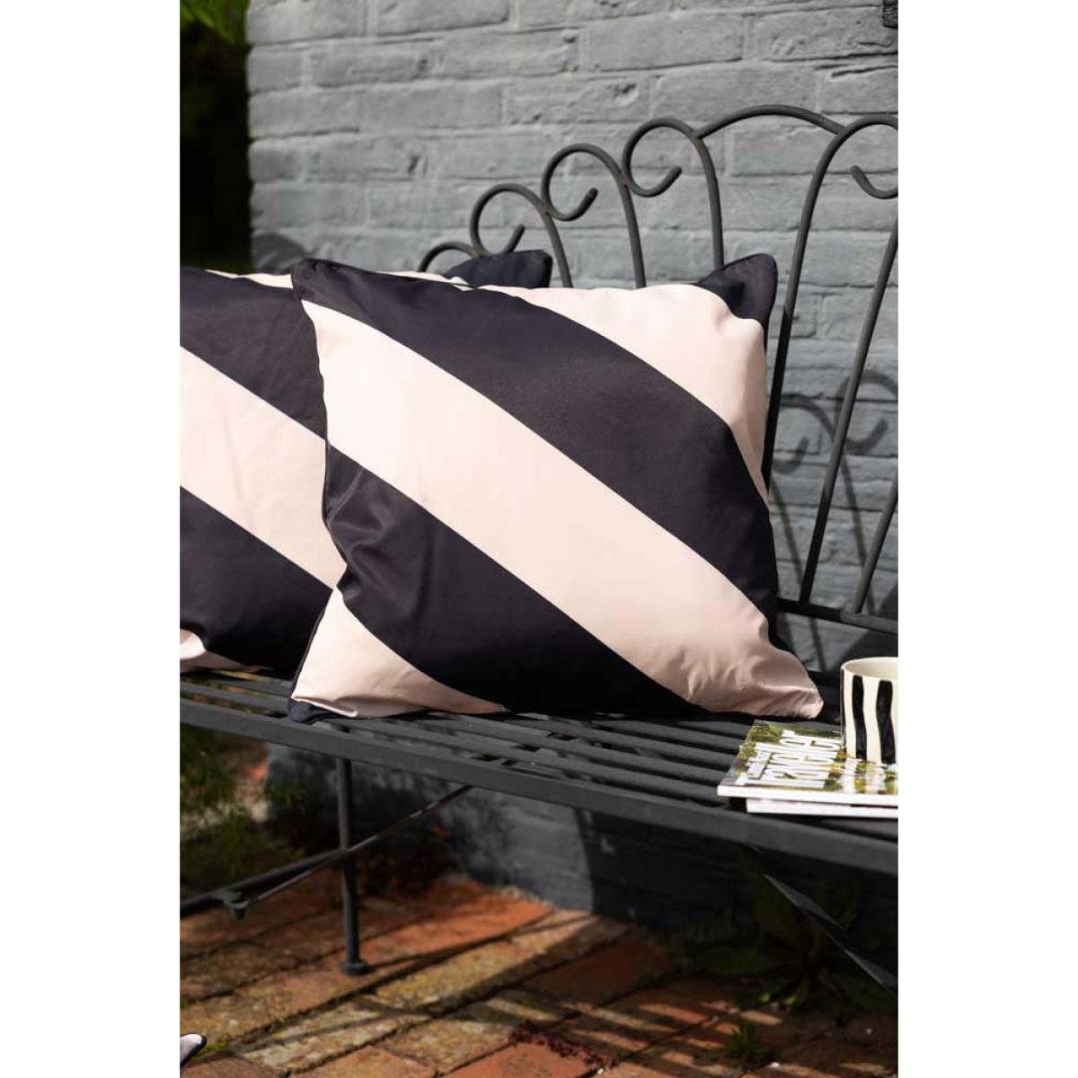 Black & Natural Stripe Outdoor Cushion – image 6