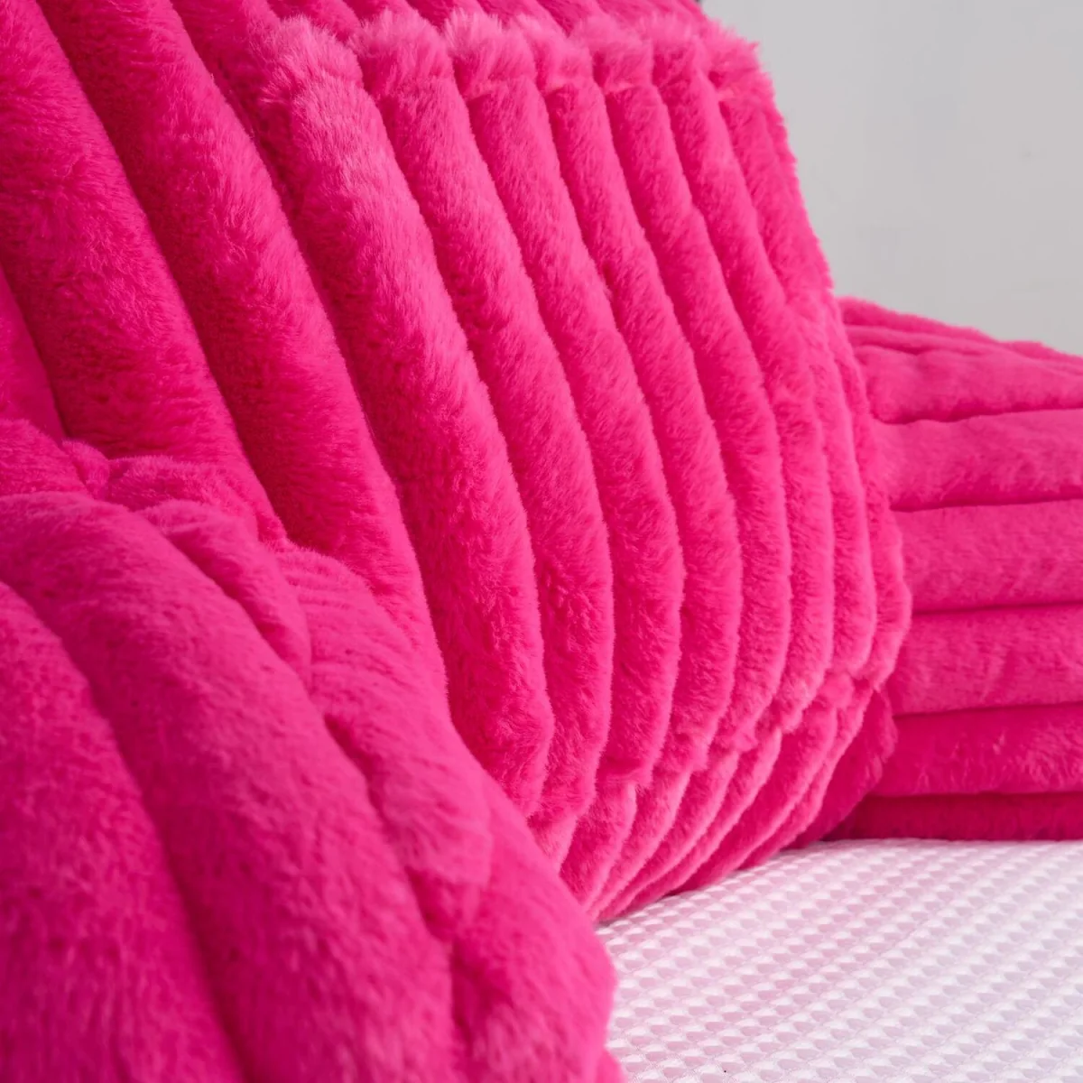 OHS Ribbed Faux Fur Cuddle Cushion with Heatable Pocket - Pink – image 5