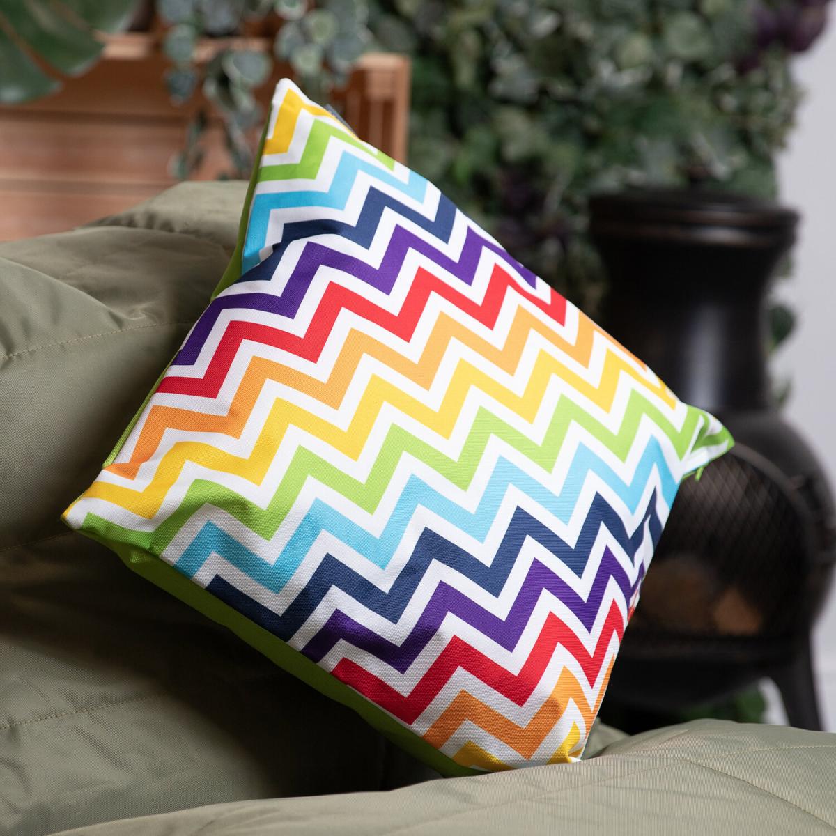 Geometric Zig Zag Outdoor Cushion (Set of 2) - Lime Green – image 4