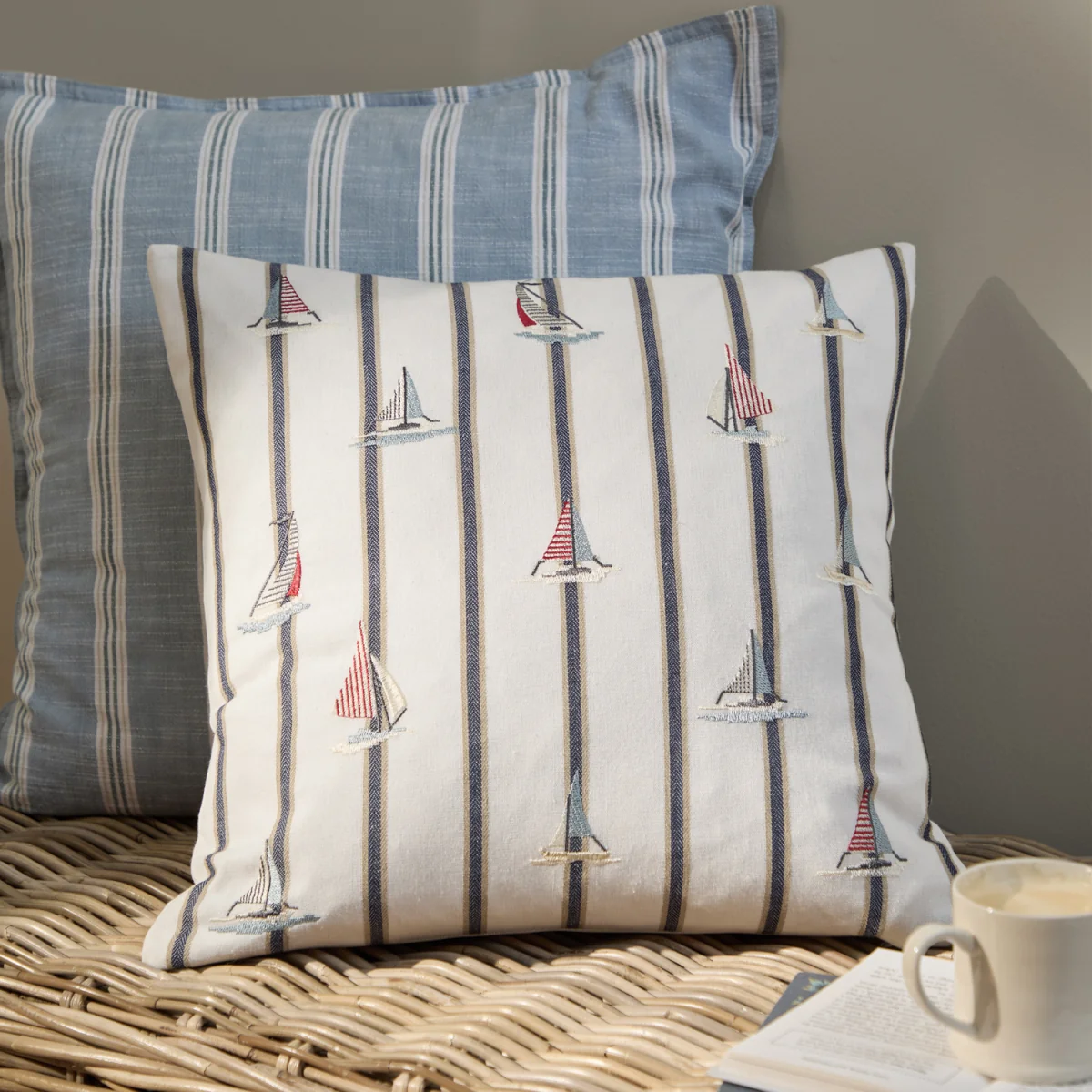 Abersoch Regatta Cushion - Navy - Ecru / 45cm / Feather