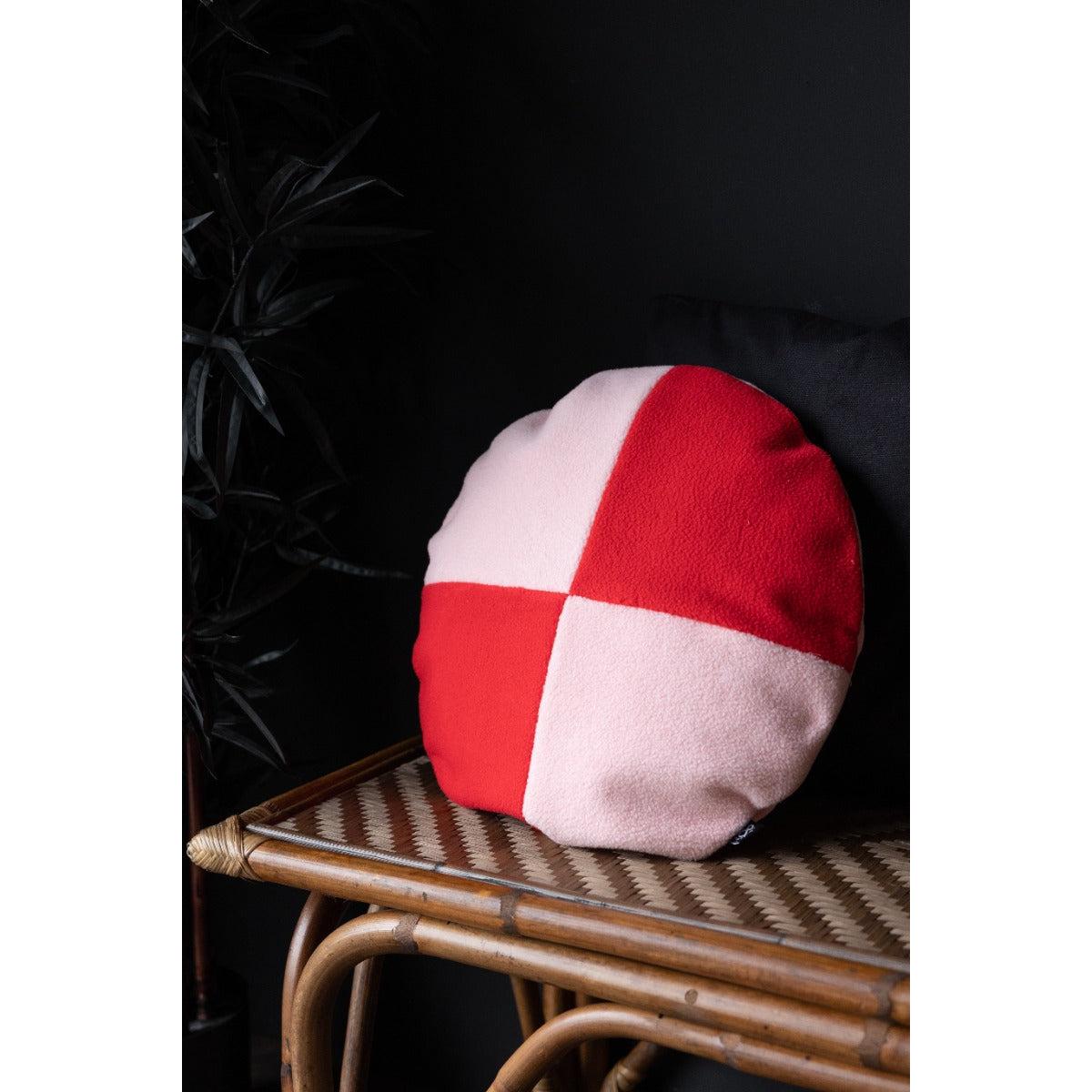 Pink & Red Round Checkered Cushion – image 2