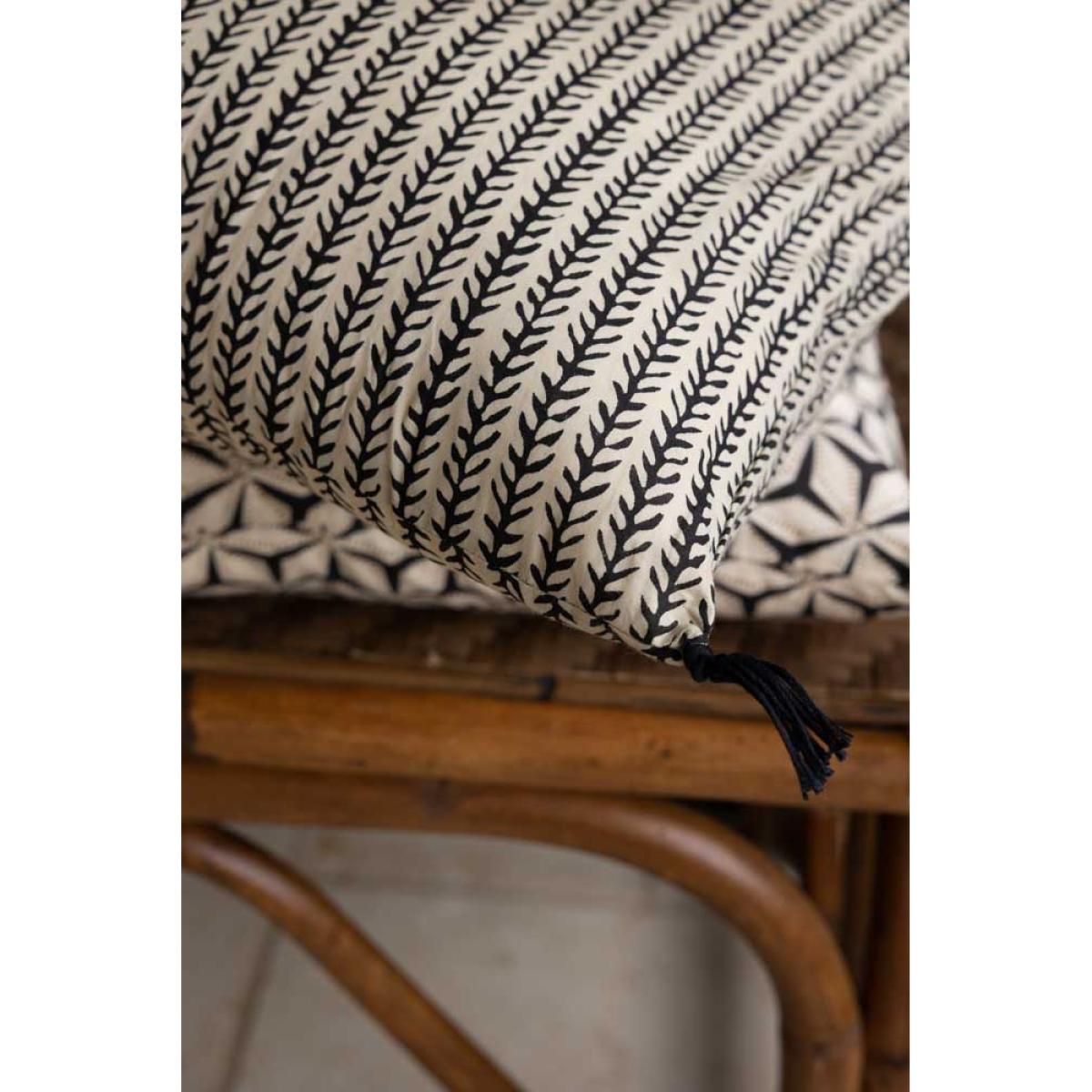 Monochrome Eclipsed Sun Cotton Cushion – image 7
