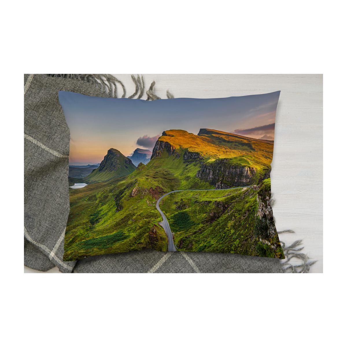Scottish Highlands Cushion - Green – image 1