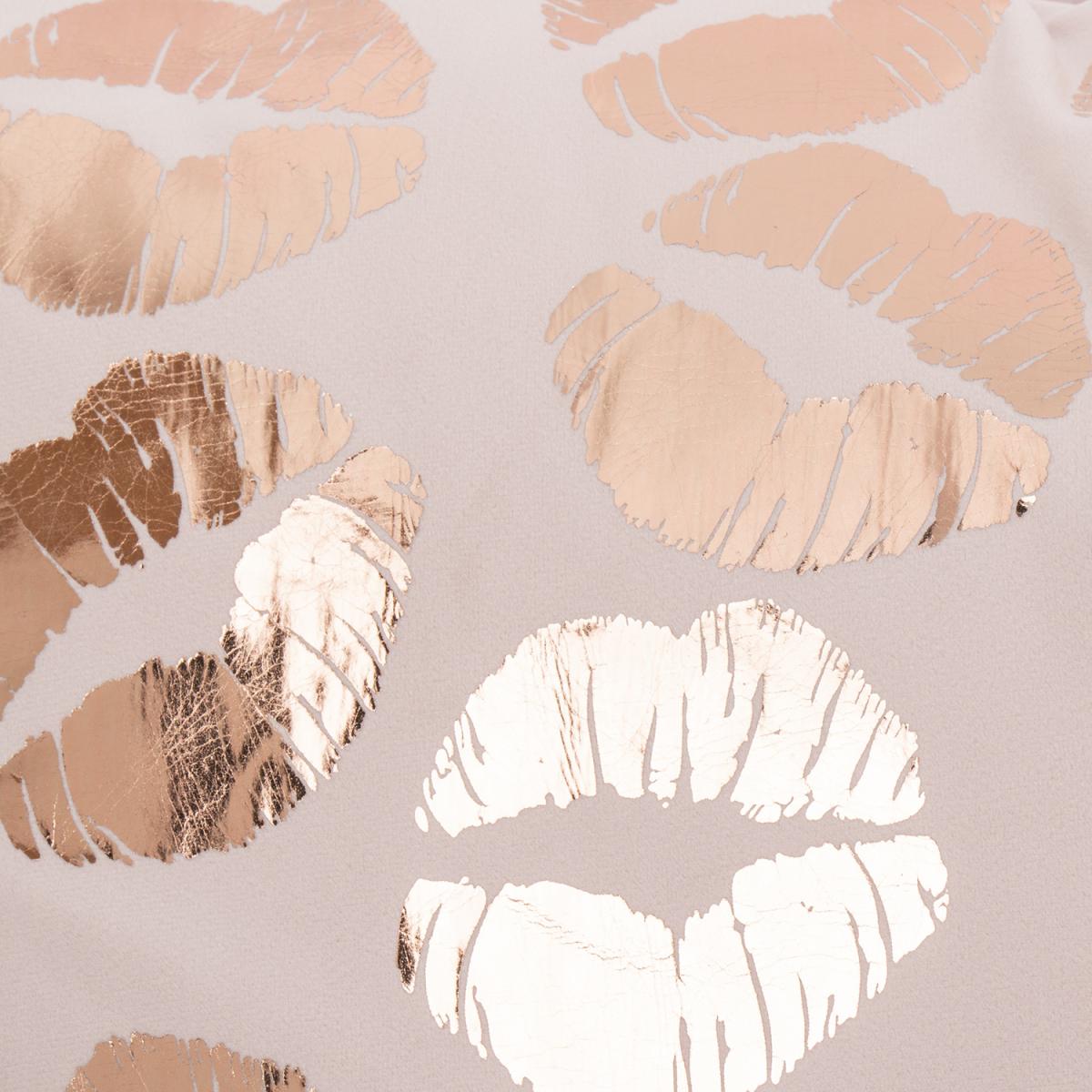 Metallic Lips Cushion - Blush – image 3