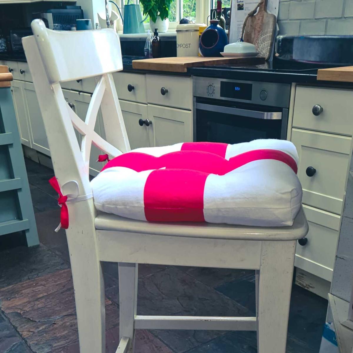 St Georges Cross Chair Seat Pad Cushion - White – image 3