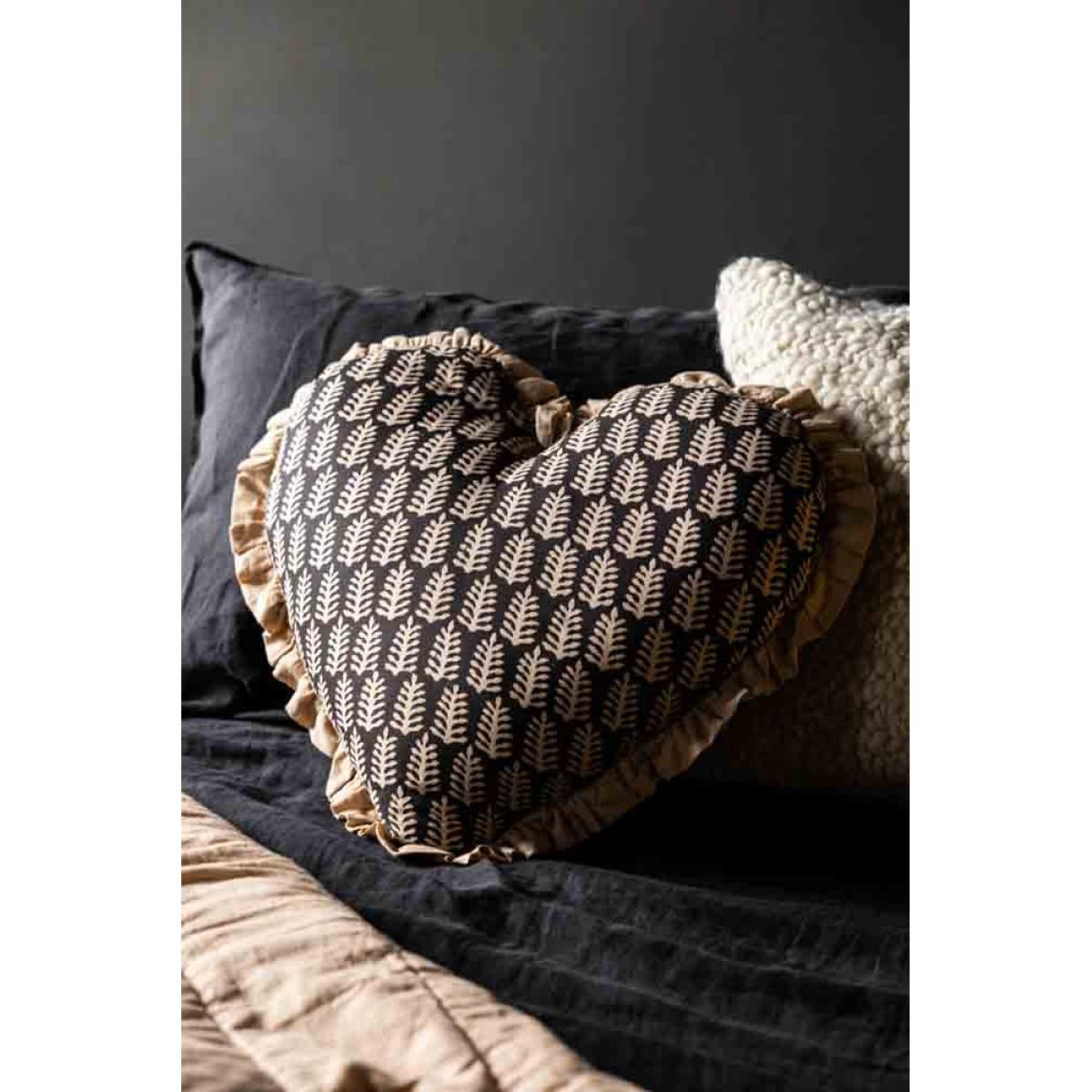 Black & Natural Leaf Ruffle Heart Cushion – image 3