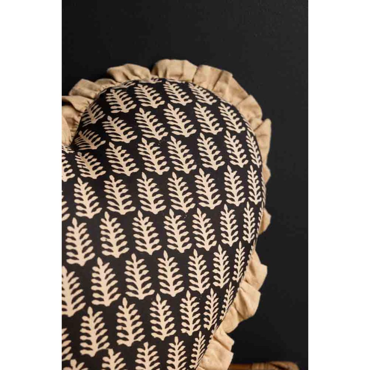 Black & Natural Leaf Ruffle Heart Cushion – image 4