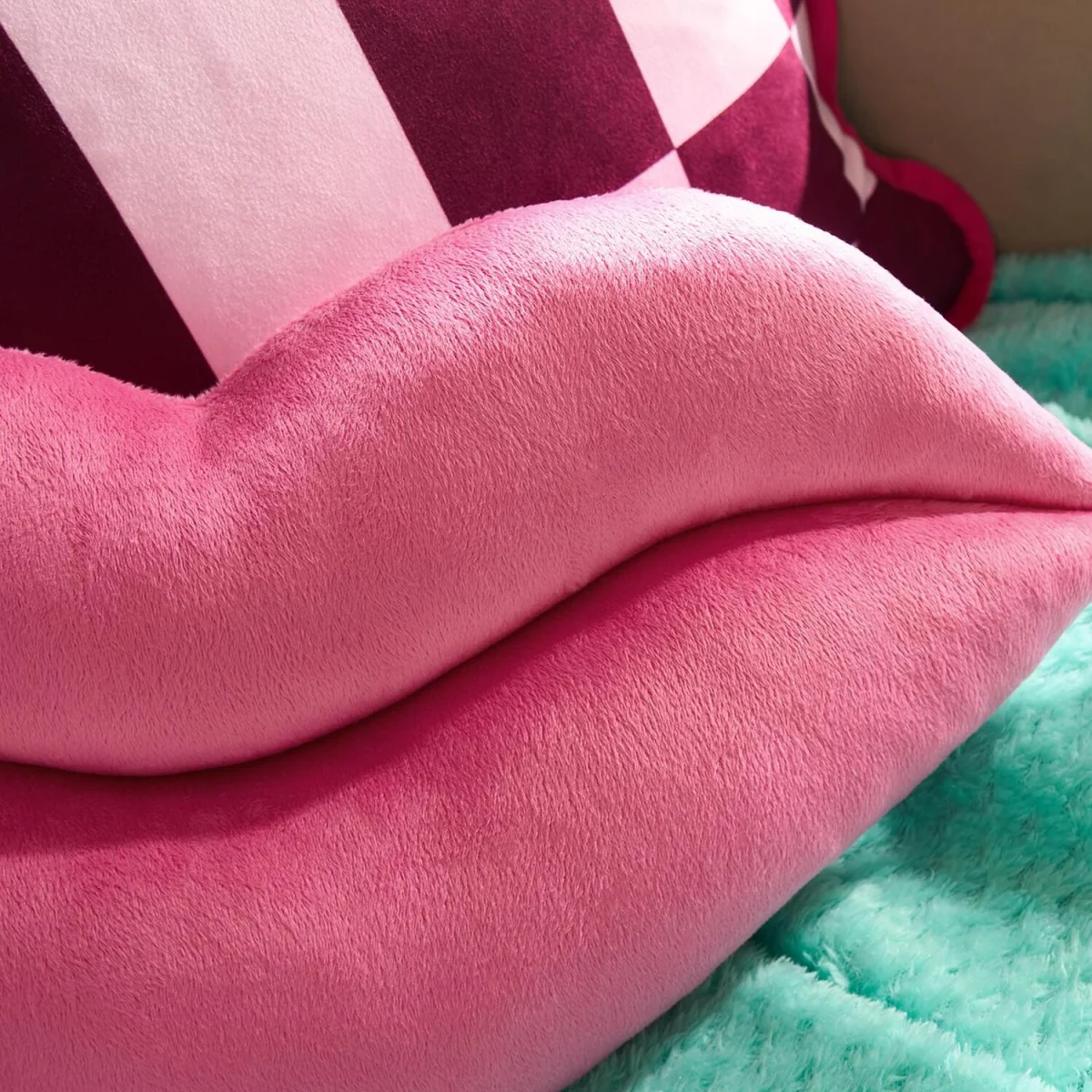 OHS Lips Shaped Cushion - Pink – image 3
