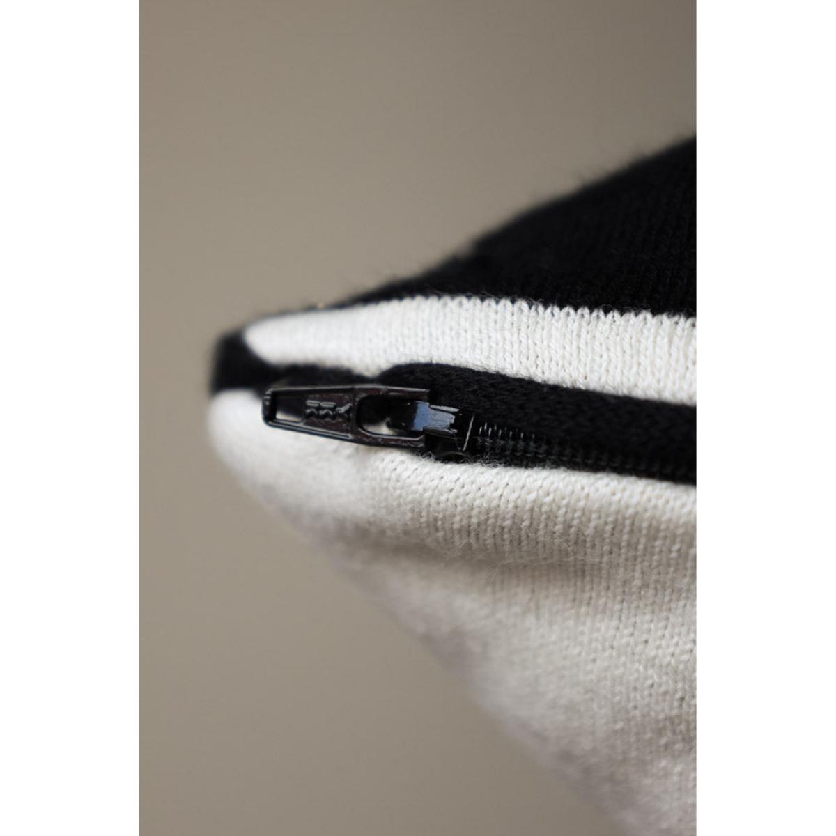 Monochrome Block Knitted Cushion – image 6