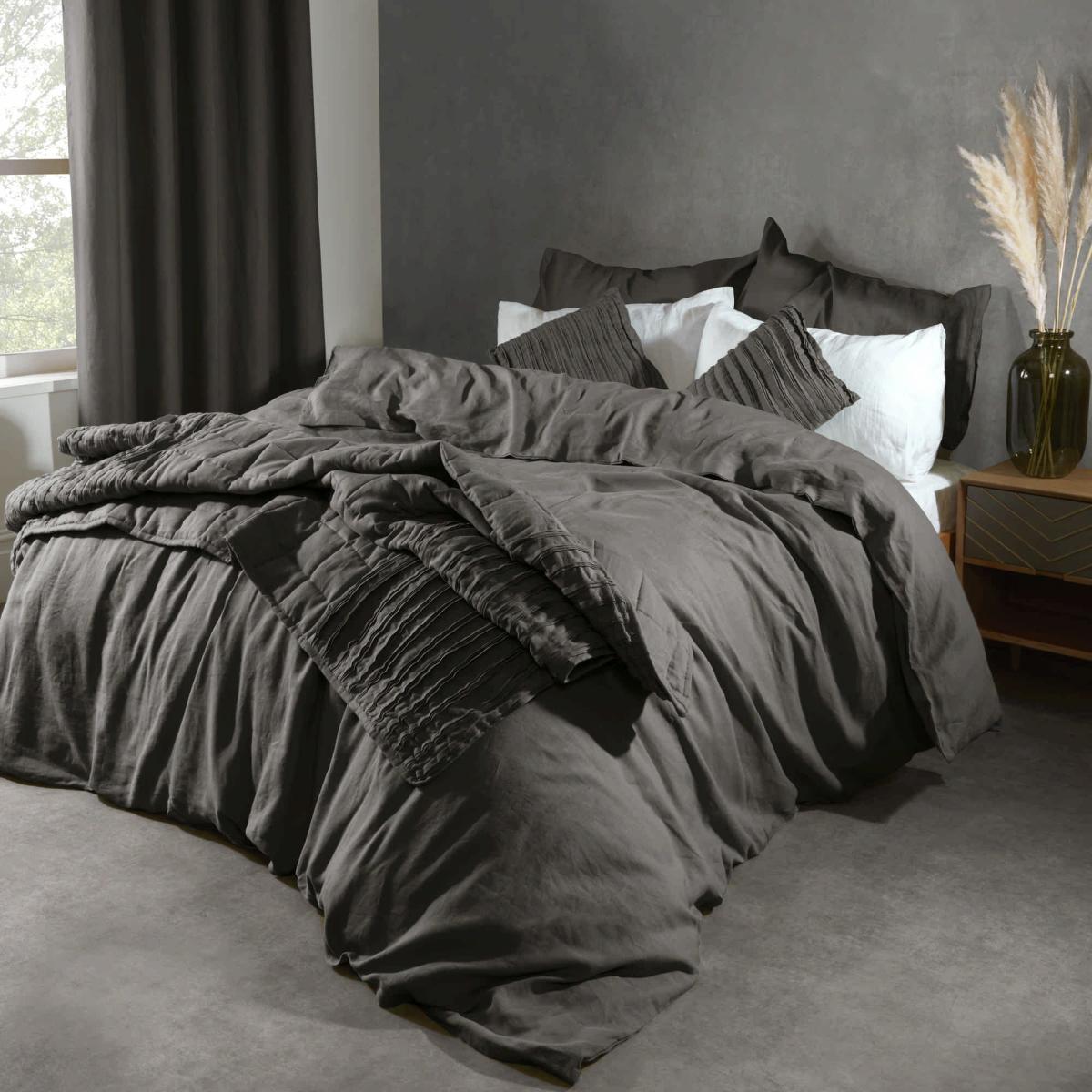 Lazy Linen Plain Ruffle Cushion in Charcoal Grey 40x40cm – image 2