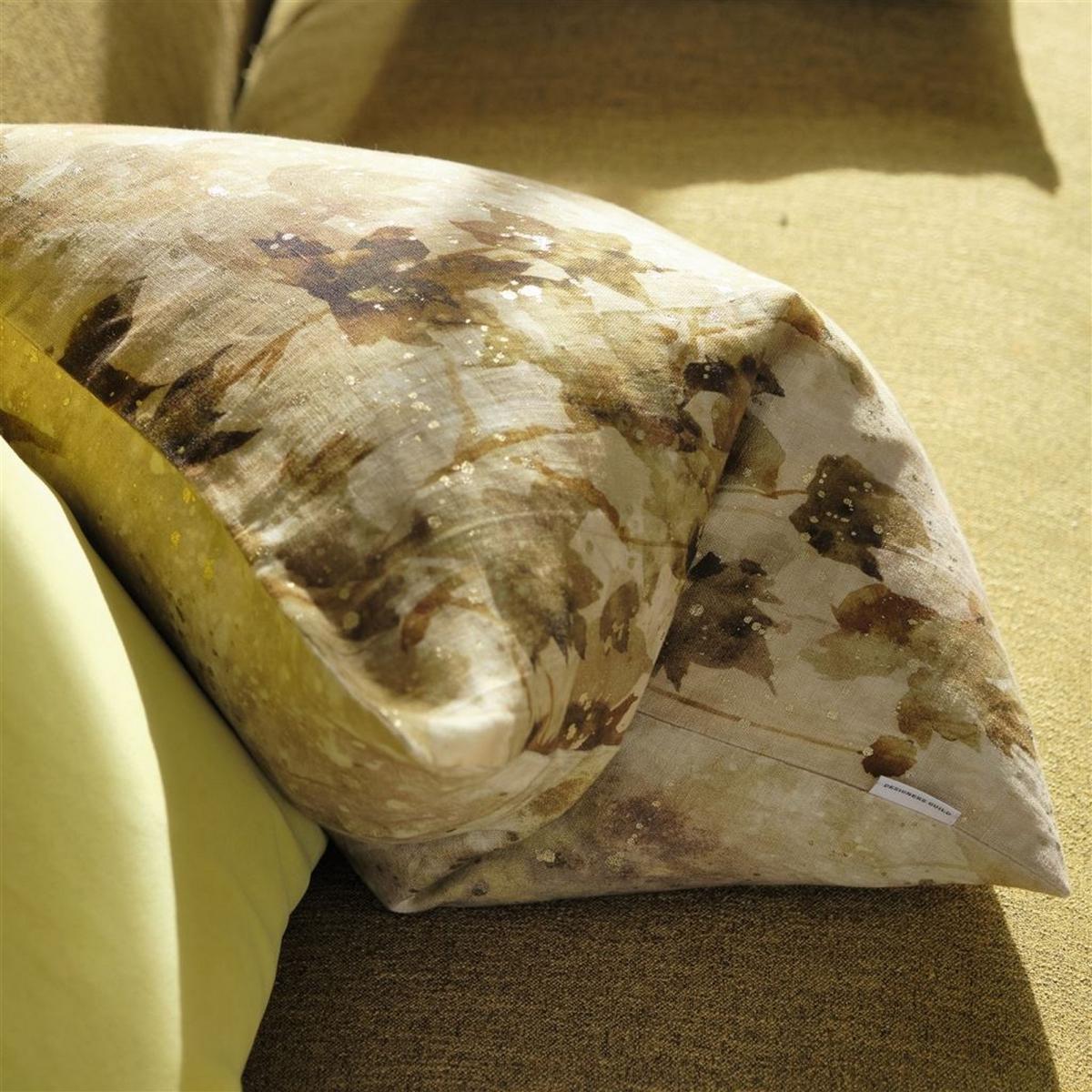 Designers Guild Jardin Chinois Botanical Cushion in Hemp – image 2