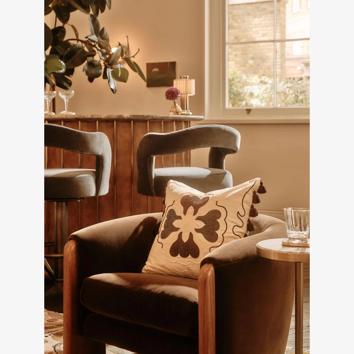 Billy Square Cushion – image 1