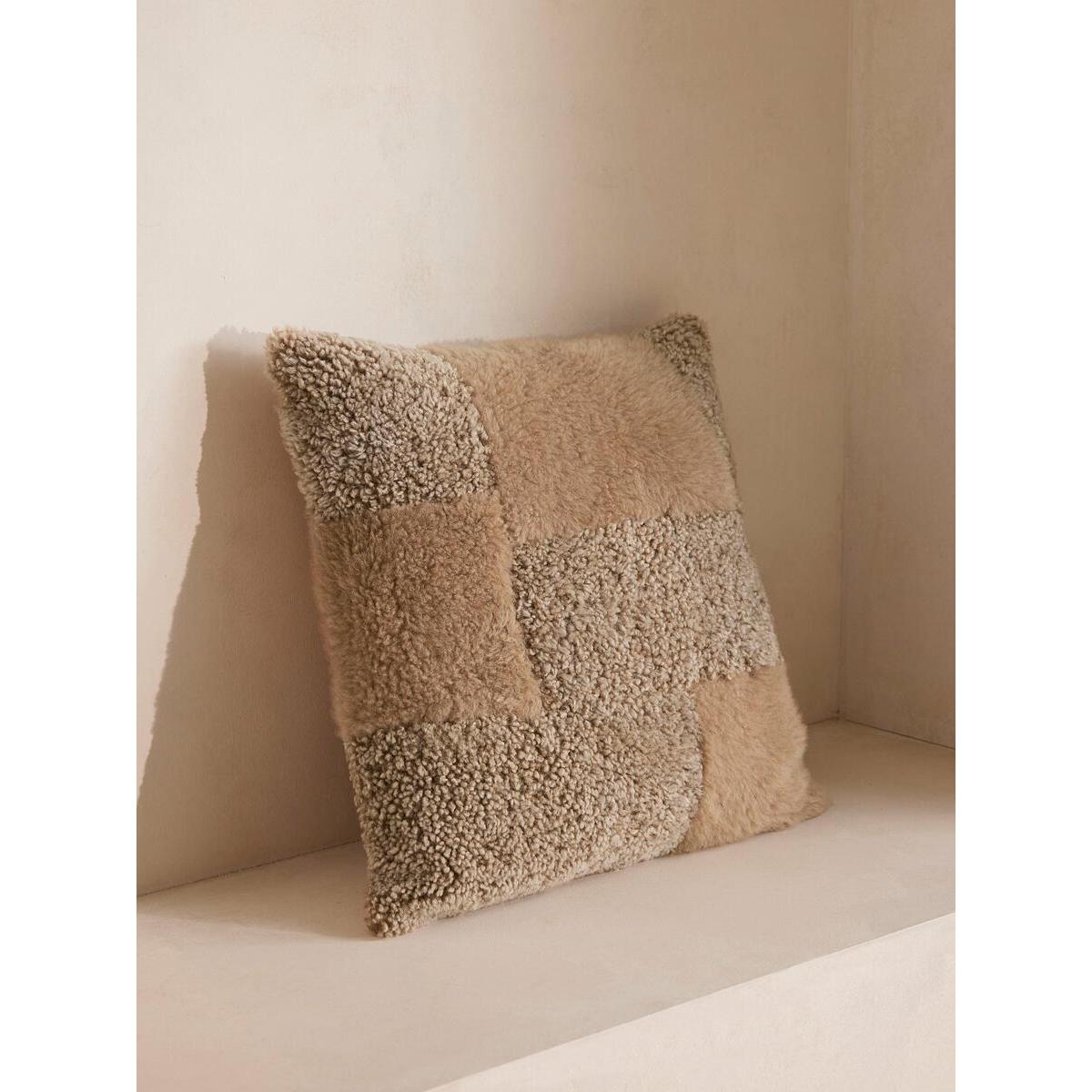 Durleigh Square Cushion – image 2
