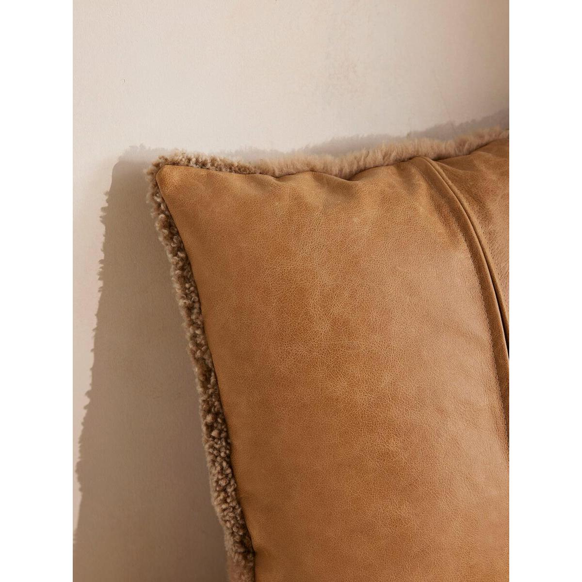 Durleigh Square Cushion – image 7
