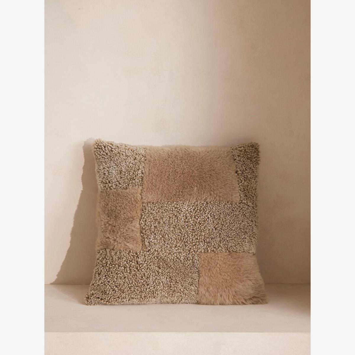 Durleigh Square Cushion – image 1