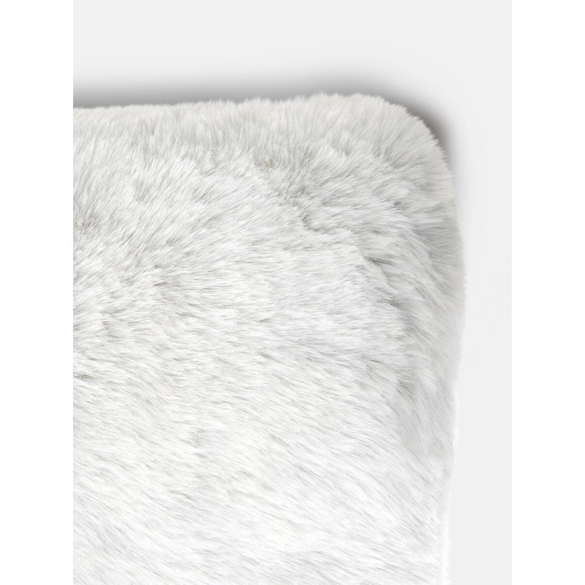 Maddox Cushion, White – image 3