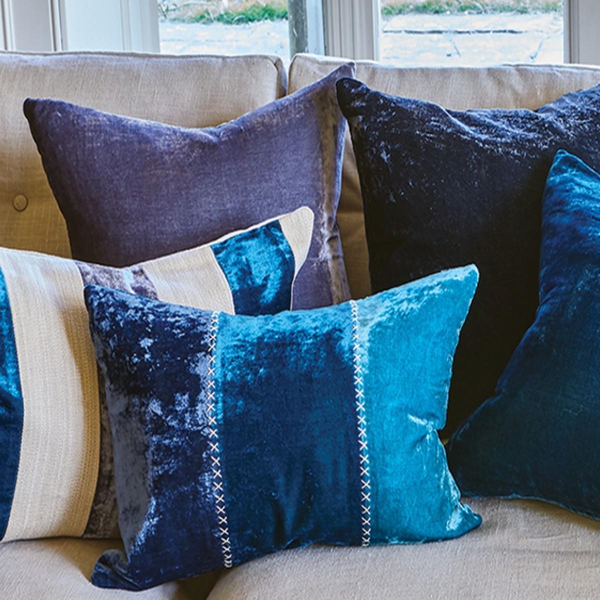 William Yeoward |Paddy Velvet Cushion Marine – image 4