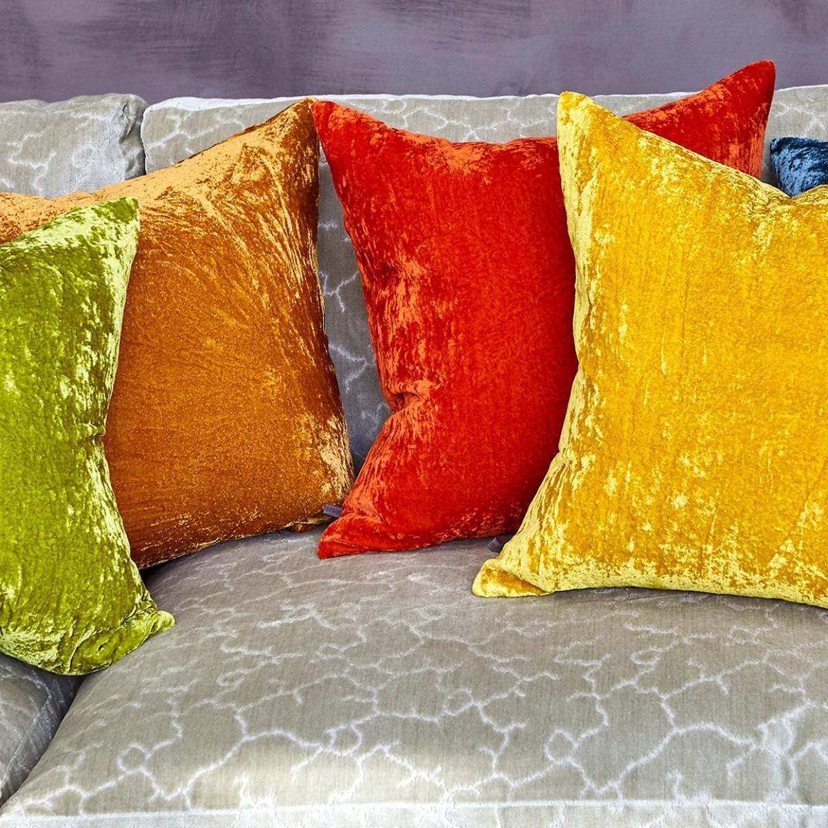 William Yeoward |Paddy Velvet Cushion Blood Orange – image 3