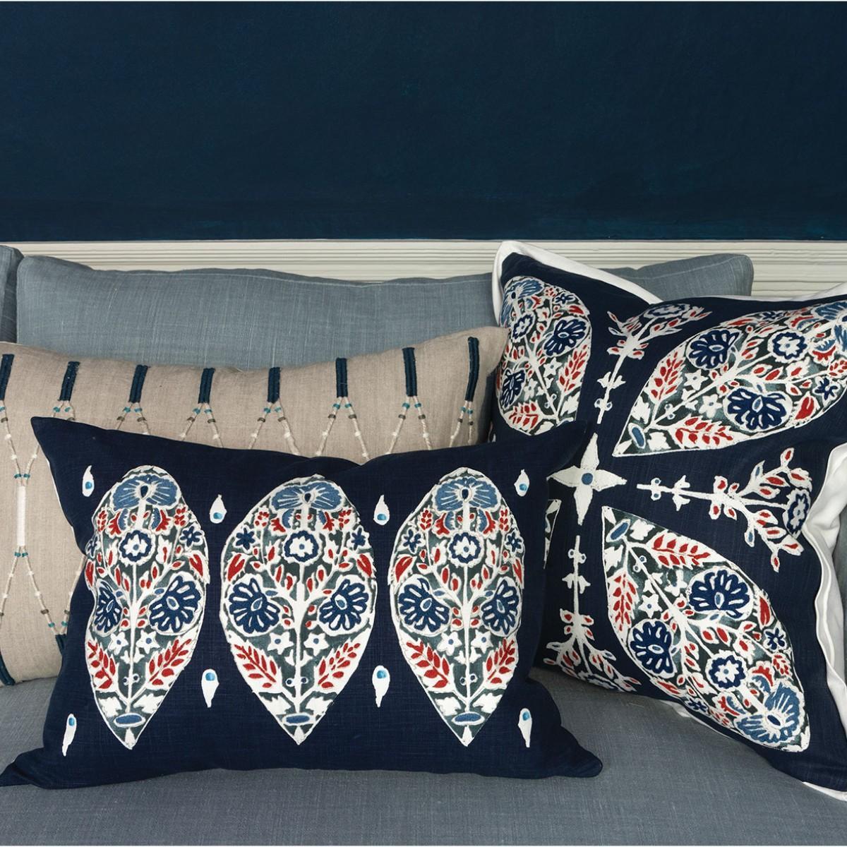 William Yeoward | Flores Cushion Rouge – image 2