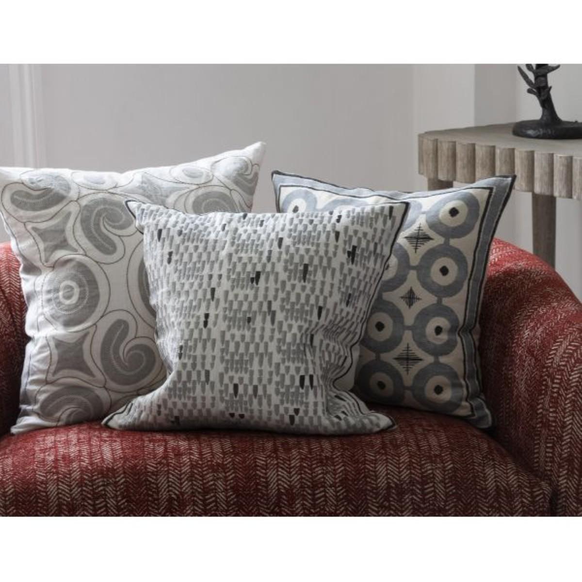 William Yeoward | Daria Cloud Cushion – image 3