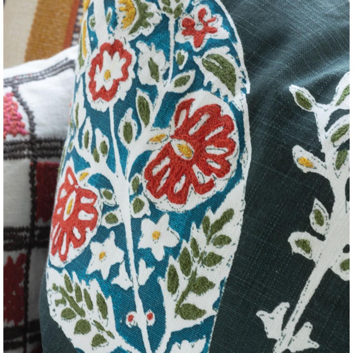 William Yeoward | Merida Cushion Spice – image 2