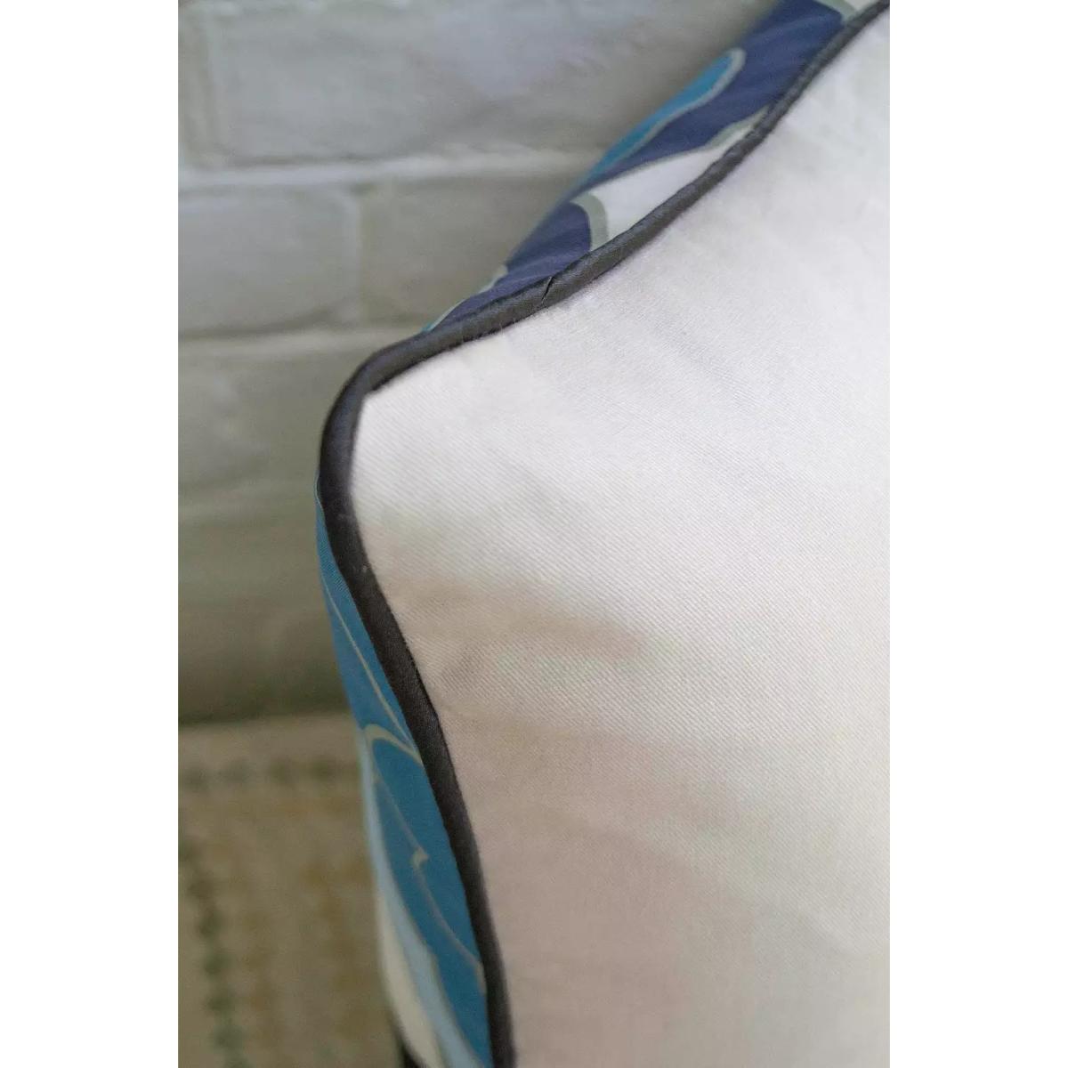 Urban Renewal One-Of-A-Kind MARGAUX Vintage Scarf Cushion - Blue 48cm x 48cm at Urban Outfitters – image 4